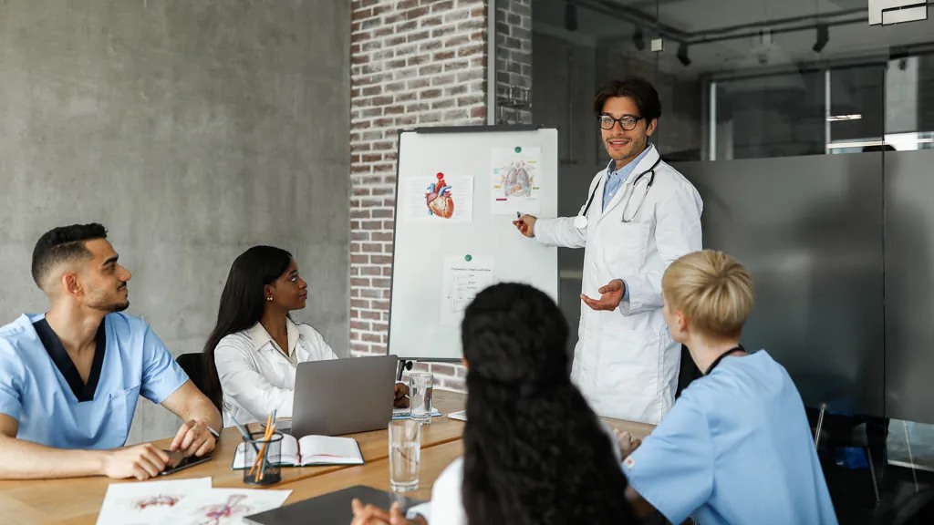 Une équipe médicale en réunion.